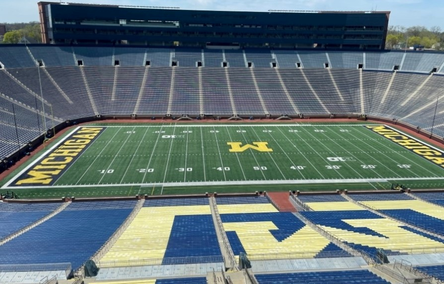 Atlas Roofing Hosts Full House at ‘The Big House’